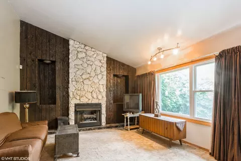 3462 Roesner Dr, Markham, IL 60428 photo 4