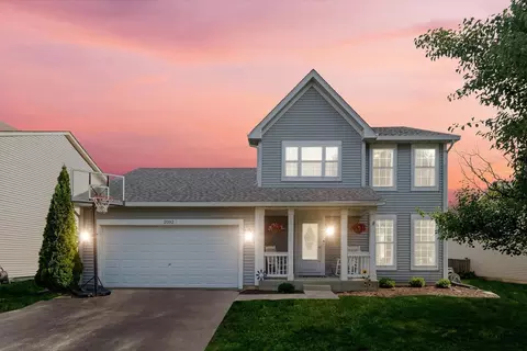 2032 Matthew Dr, Montgomery, IL 60538