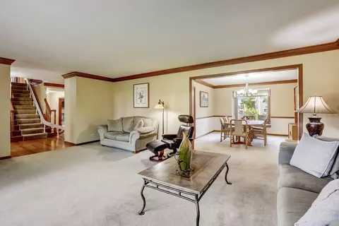 1519 Laburnum Rd, Hoffman Estates, IL 60192 photo 6