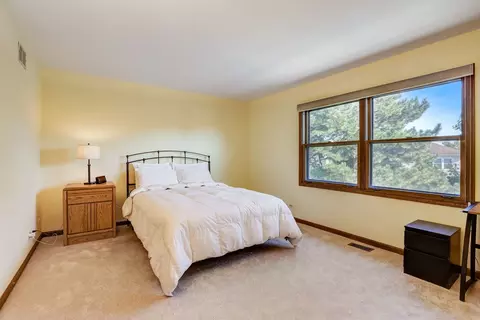 1519 Laburnum Rd, Hoffman Estates, IL 60192 photo 18