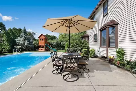 1519 Laburnum Rd, Hoffman Estates, IL 60192 photo 32