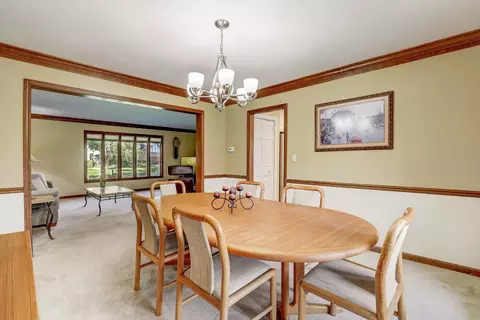 1519 Laburnum Rd, Hoffman Estates, IL 60192 photo 8