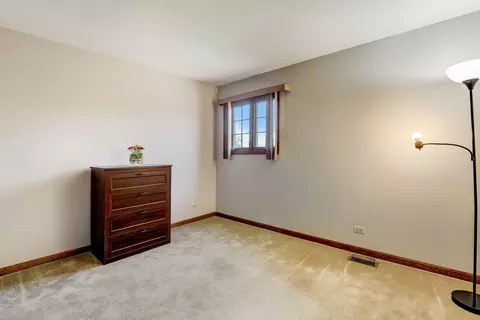 1519 Laburnum Rd, Hoffman Estates, IL 60192 photo 20