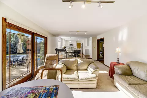 1519 Laburnum Rd, Hoffman Estates, IL 60192 photo 15