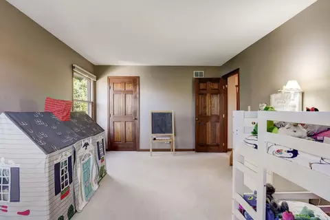 1519 Laburnum Rd, Hoffman Estates, IL 60192 photo 23
