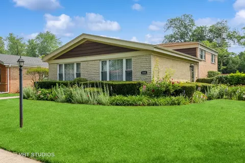 550 Leamington Ave, Wilmette, IL 60091