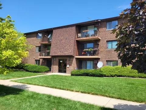 7330 Tiffany Dr #1A, Orland Park, IL 60462