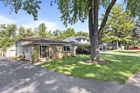 419 Woodland Ave, Wauconda, IL 60084