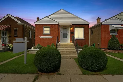 3626 Elmwood Ave, Berwyn, IL 60402