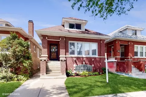 5916 N Fairfield Ave, Chicago, IL 60659