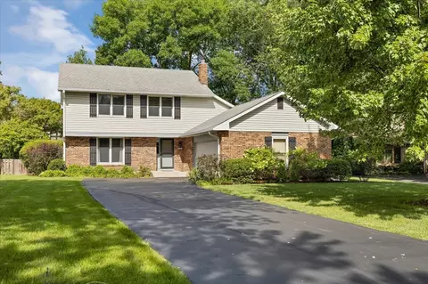 396 Farmgate Ct, Gurnee, IL 60031