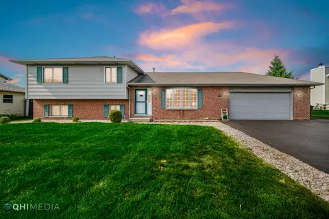 8322 Brickstone Dr, Frankfort, IL 60423