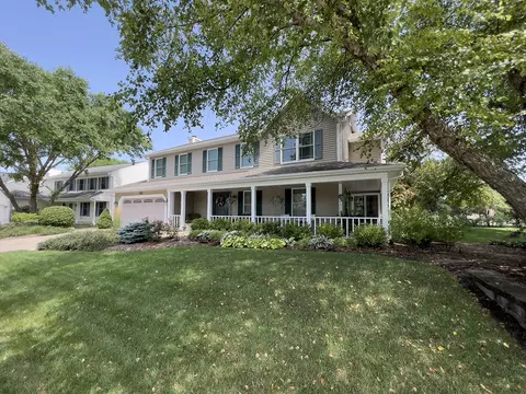2049 Valley Creek Dr, Elgin, IL 60123