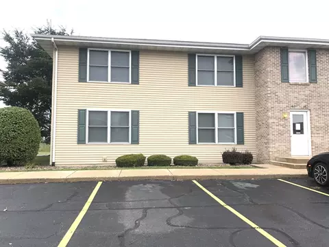 624 Circle Dr, Coal City, IL 60416
