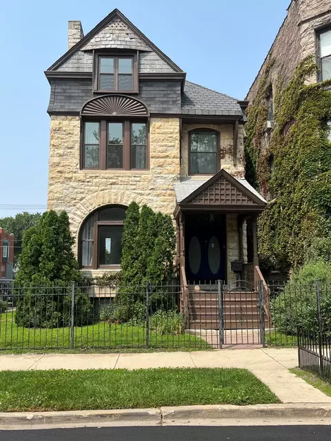4358 S Berkeley Ave, Chicago, IL 60653