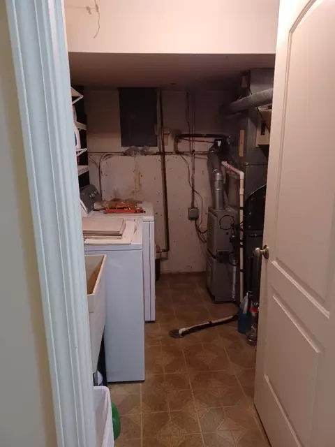 9019 Abbey Ln, Des Plaines, IL 60016 photo 18