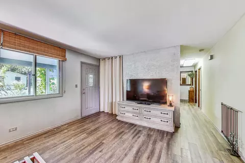 4422 Hickorynut Dr, Mchenry, IL 60051 photo 8