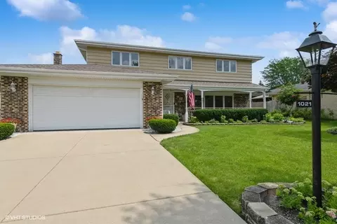 1021 S Beechwood Dr, Mount Prospect, IL 60056