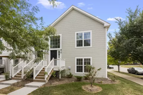 816 Four Seasons Blvd #816, Aurora, IL 60504