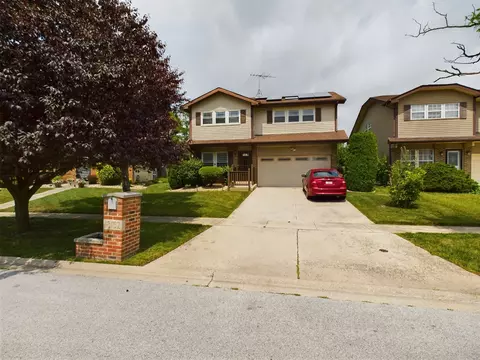 18152 Idlewild Dr, Country Club Hills, IL 60478