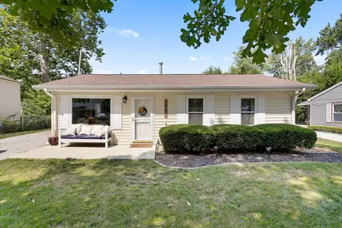 1711 Parkside Ter, Champaign, IL 61821