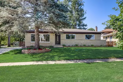715 Preston Ln, Schaumburg, IL 60193