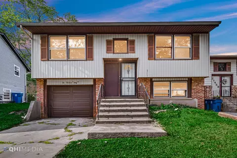 21460 Peterson Ave, Sauk Village, IL 60411