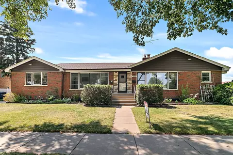 9600 Kilpatrick Ave, Oak Lawn, IL 60453