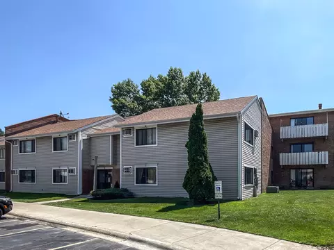 2100 Bayside Dr #3, Palatine, IL 60074