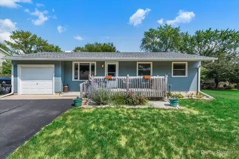 5504 Thelen Ave, Mchenry, IL 60050