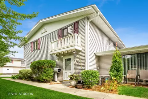 137 Pocasset Ct #341, Schaumburg, IL 60193