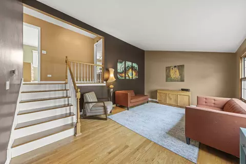 1320 Elm St, Wheaton, IL 60189 photo 2