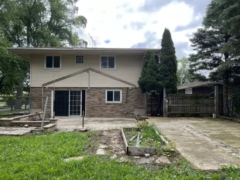 320 Bellaire Ave, Des Plaines, IL 60016 photo 25