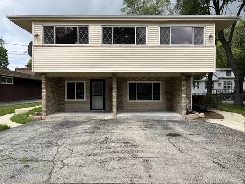 320 Bellaire Ave, Des Plaines, IL 60016