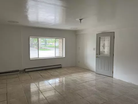 320 Bellaire Ave, Des Plaines, IL 60016 photo 9