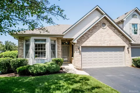 8724 Crystal Creek Dr, Orland Park, IL 60462