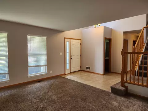 223 Keller St, Plano, IL 60545 photo 5