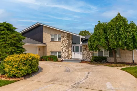 15240 Heather Ct, Orland Park, IL 60462