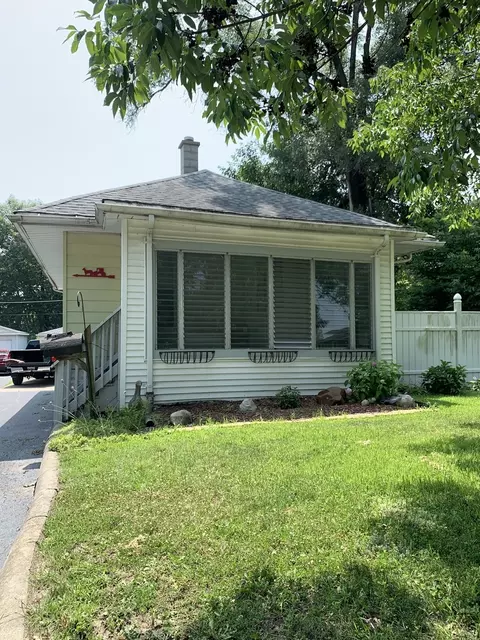 914 Croghan Ave, Joliet, IL 60436