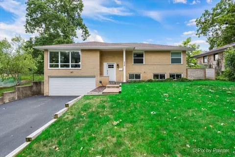 339 W Crystal Lake Ave, Crystal Lake, IL 60014