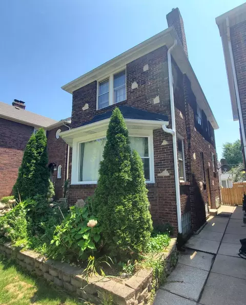 7008 35th St, Berwyn, IL 60402