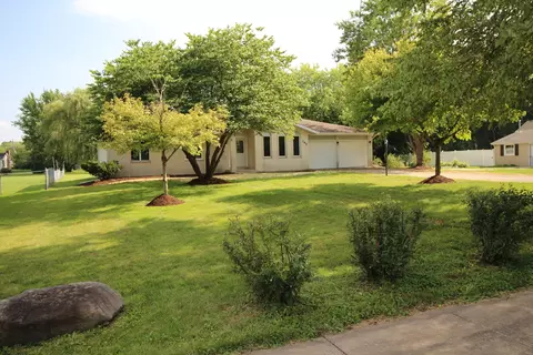 265 E 1st St, Braidwood, IL 60408