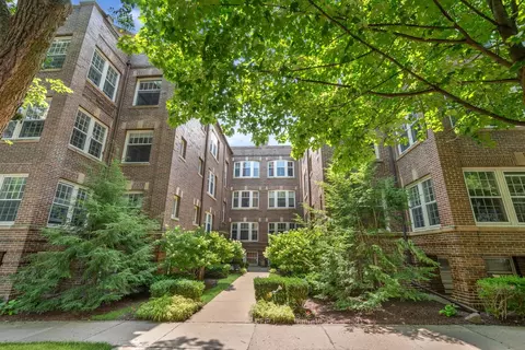 422 Hamilton St #1, Evanston, IL 60202