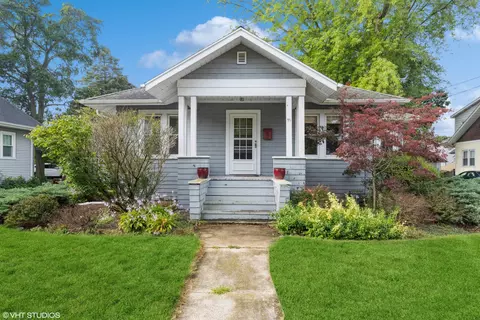 95 W Franklin Ave, Crystal Lake, IL 60014