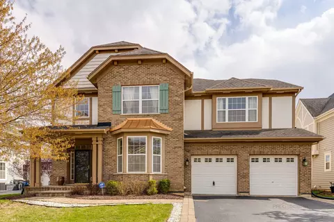 1513 N Oakmont Dr, Vernon Hills, IL 60061