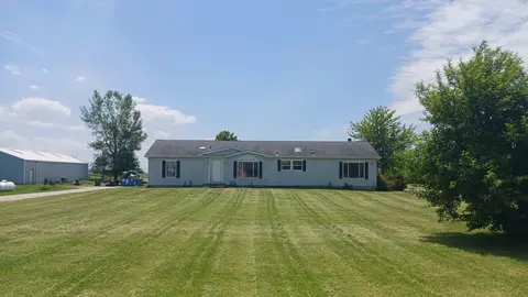 4775 E Grinter Rd, Gardner, IL 60424