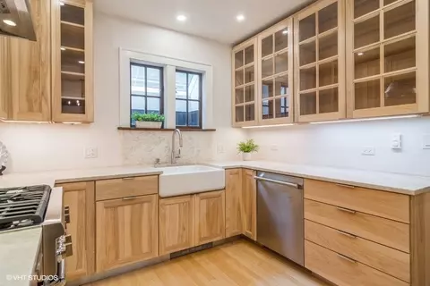 501 S Pine Ave, Arlington Heights, IL 60005 photo 10