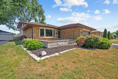 5320 138th St, Crestwood, IL 60445 photo 2