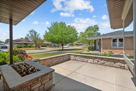 5320 138th St, Crestwood, IL 60445 photo 3