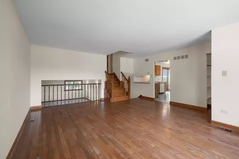5320 138th St, Crestwood, IL 60445 photo 4